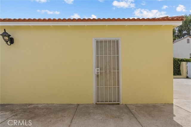 Building Photo - 5110 Petit Ave