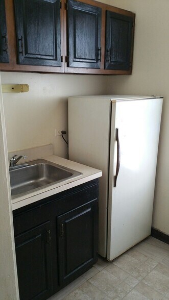 Building Photo - 1453 Ridge Ave