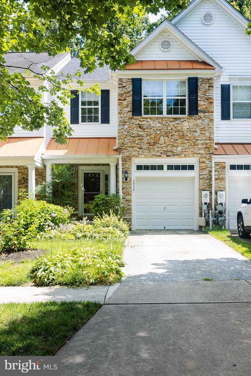 Building Photo - 6029 Blue Point Ct