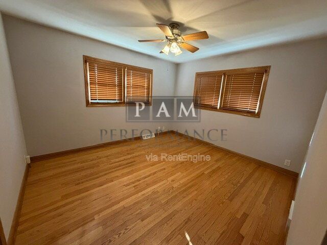 Building Photo - 9229 27th Ave