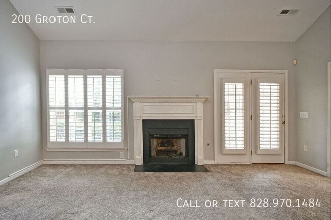 Building Photo - 200 Groton Ct