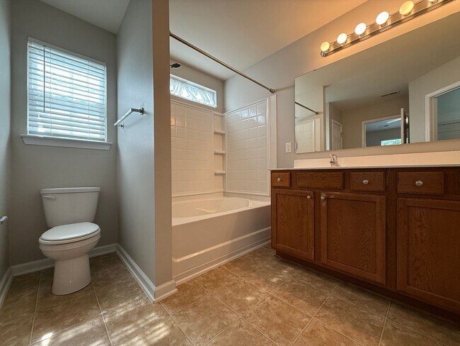 Building Photo - 4433 Paula Dr