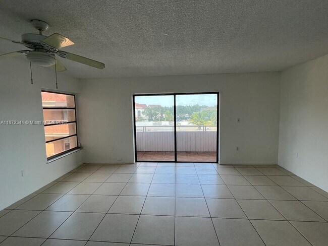 Building Photo - 17600 NW 68th Ave