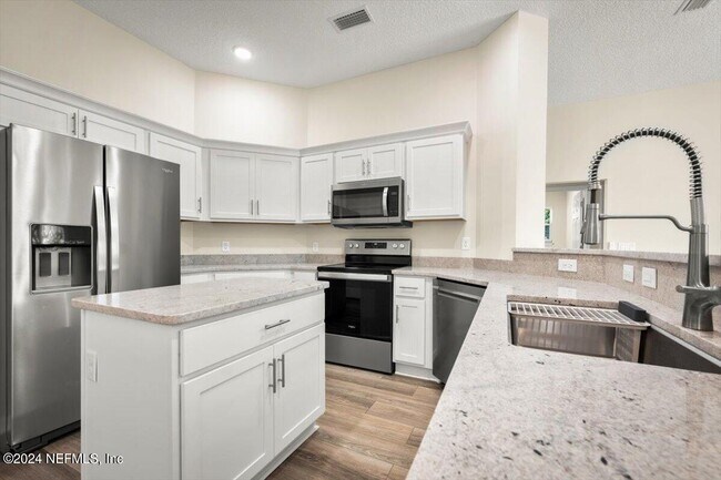 Building Photo - 2037 Piping Plover Way