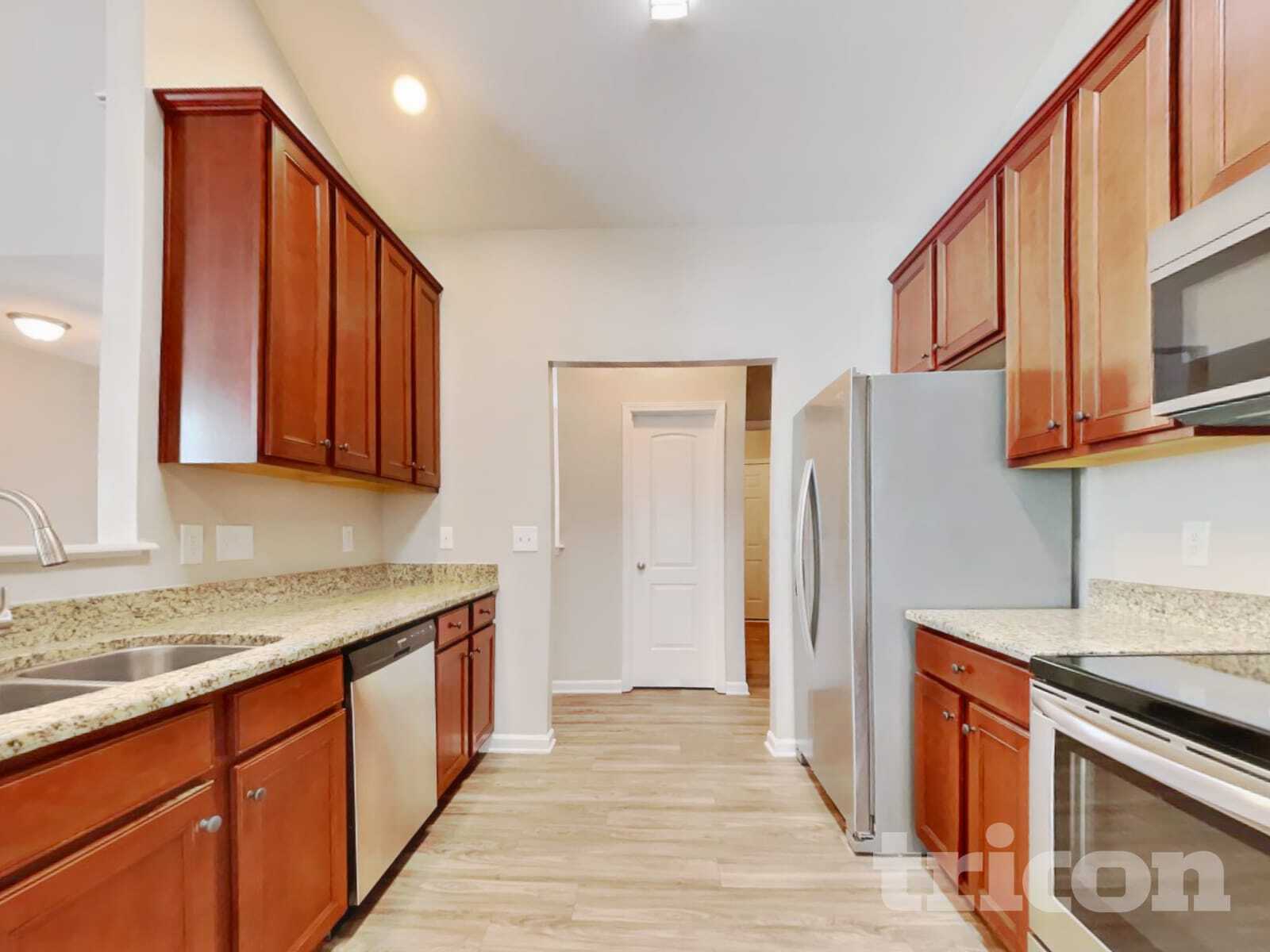 Building Photo - 1933 Pavilion Dr