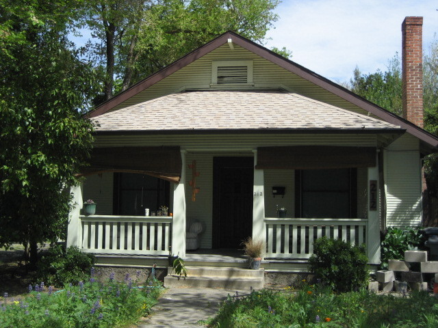 Primary Photo - Charming Home Steps from UC Davis Campus