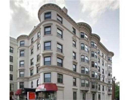 Building Photo - 636 Beacon St