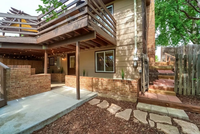 Building Photo - Cozy Arvada Downstairs Duplex Available Now!
