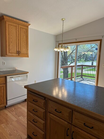 Building Photo - 3438 Chalet View Ln NW