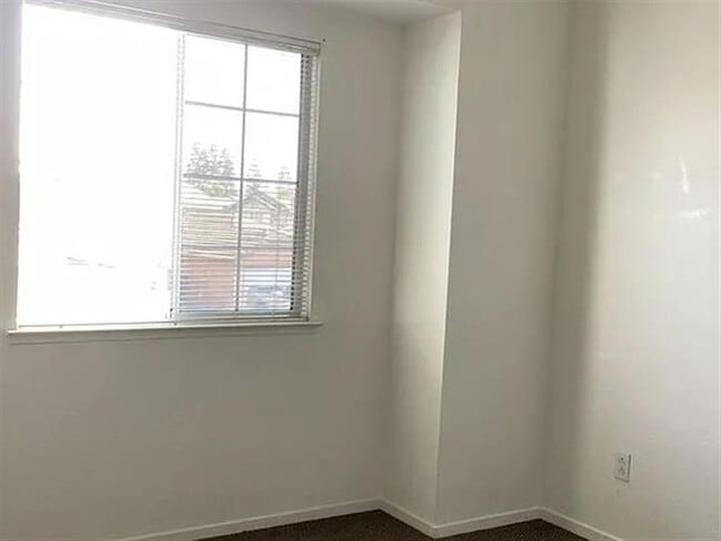 Building Photo - DREAM HOME