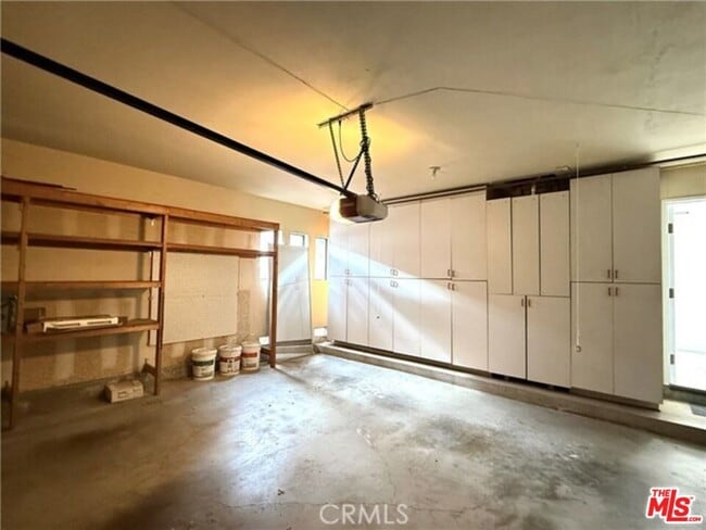 Building Photo - 10740 National Blvd