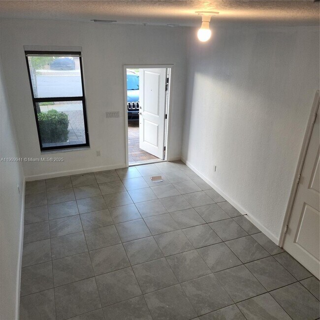 Building Photo - 236 SW 159th Ter