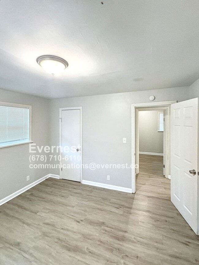 Building Photo - 4402 Davana Dr