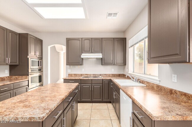 Building Photo - 4551 E Desert Trumpet Rd
