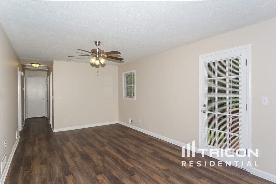 Building Photo - 6205 Dorsett Shoals Rd