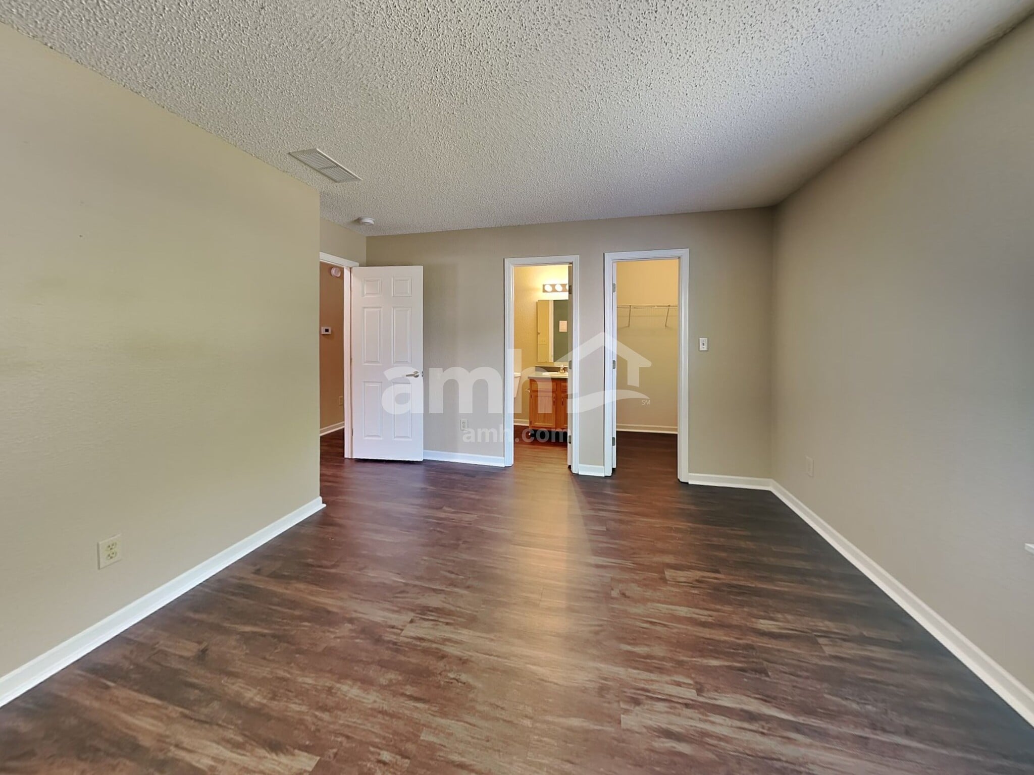 Building Photo - 412 E Pine Ridge Dr