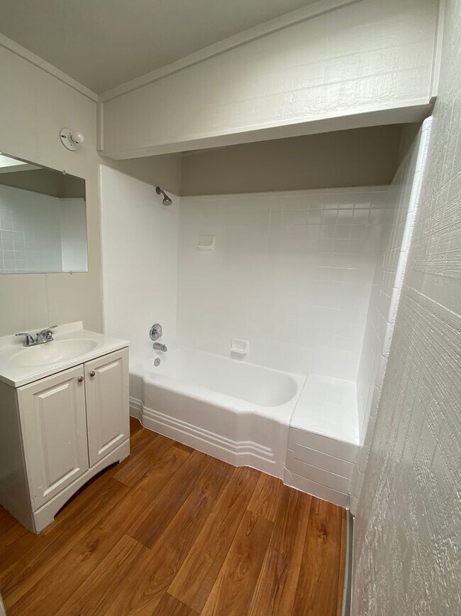 Building Photo - Beautiful upgraded home near Cal Poly and Foothill Blvd!