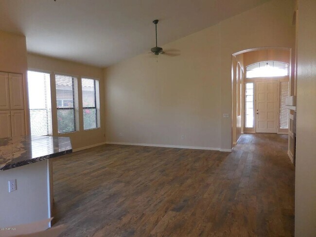 Building Photo - 4189 E Rancho Caliente Dr