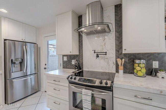 Building Photo - 8263 E Cypress St