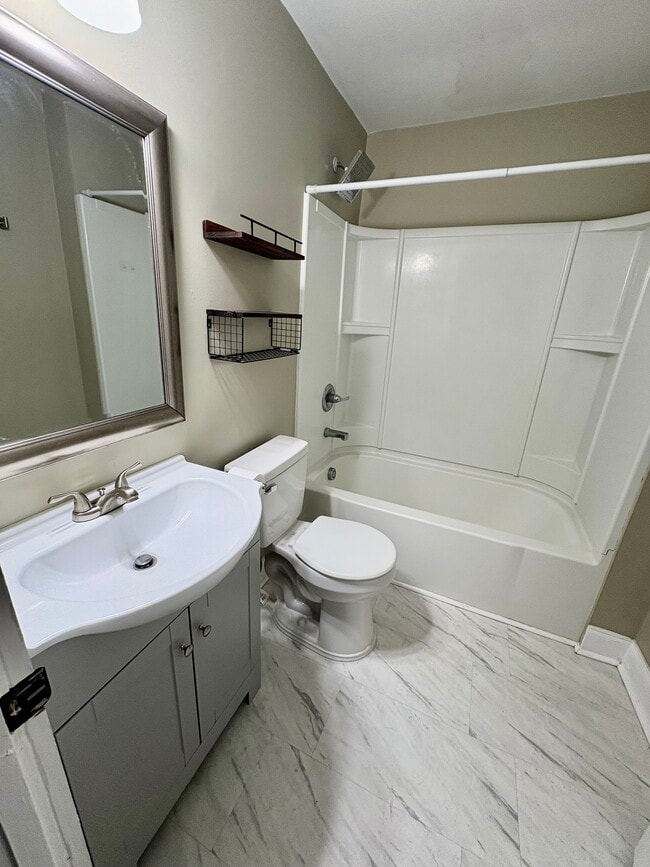 Building Photo - 517 Malone Cir