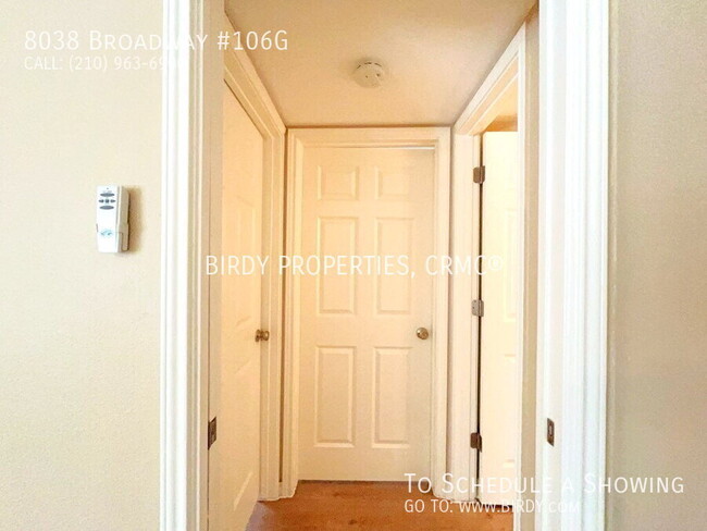 Building Photo - "Charming 2-Bed, 2-Bath Condo in Prime San...