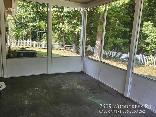 Building Photo - 2609 Woodcreek Rd