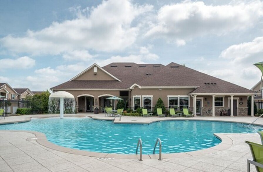 Carrington Park Apartments 2000 Central Pky Montgomery AL 36106