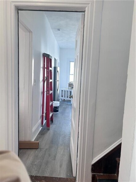 Building Photo - 181 Reynolds Ave