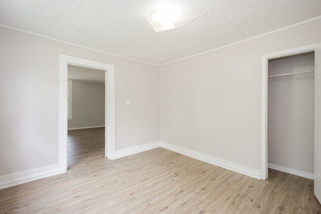 Building Photo - 530 N 13th St