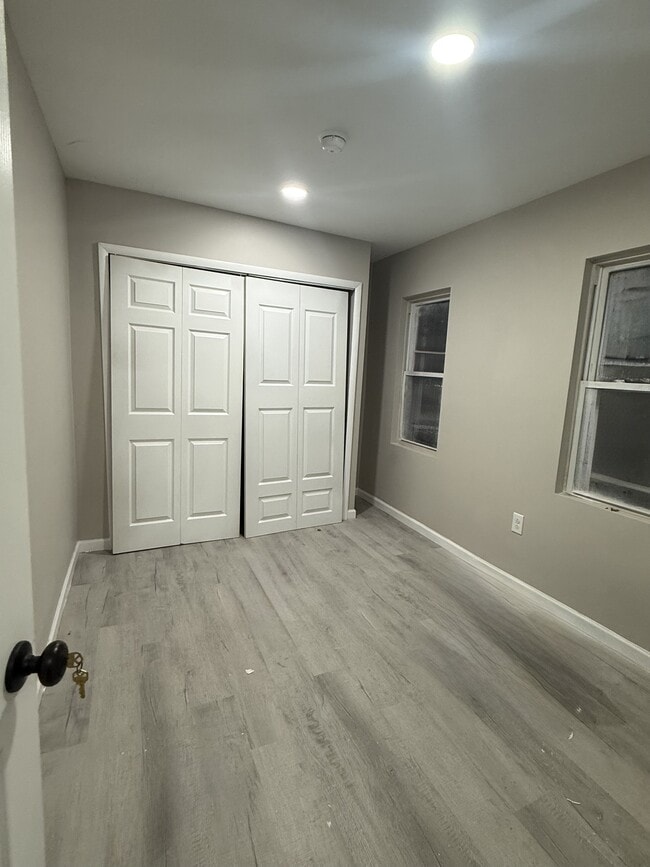 Building Photo - 733 Mcilvain St