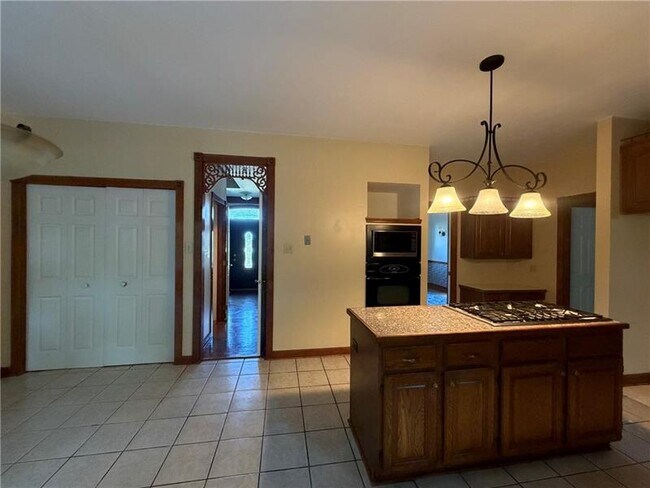 Building Photo - 116 Sturbridge Ln