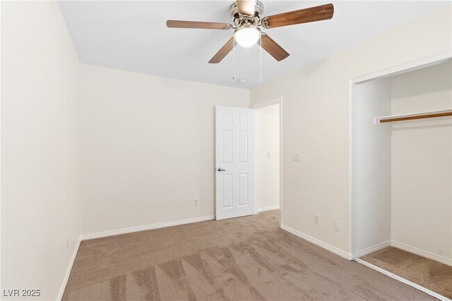 Building Photo - 7268 Vinca Rd