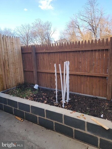 Building Photo - 8030-8000 Ditman St