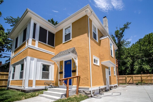 Building Photo - 2510 E 59th St