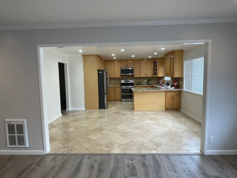 Dining Room - 6147 Seminary Ave