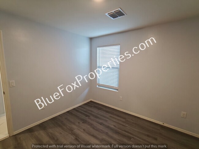 Building Photo - 5974 S Tappen Dr