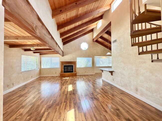 Building Photo - Beautiful Home, in Quiet Country Setting, Large, Private, Fenced Yard Space, with Landscaper Incl...