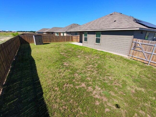 Building Photo - "Charming 4-Bed Home in Copperas Cove with...