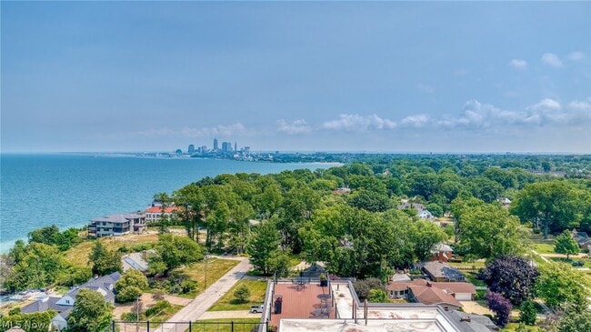 Building Photo - 11720 Edgewater Dr