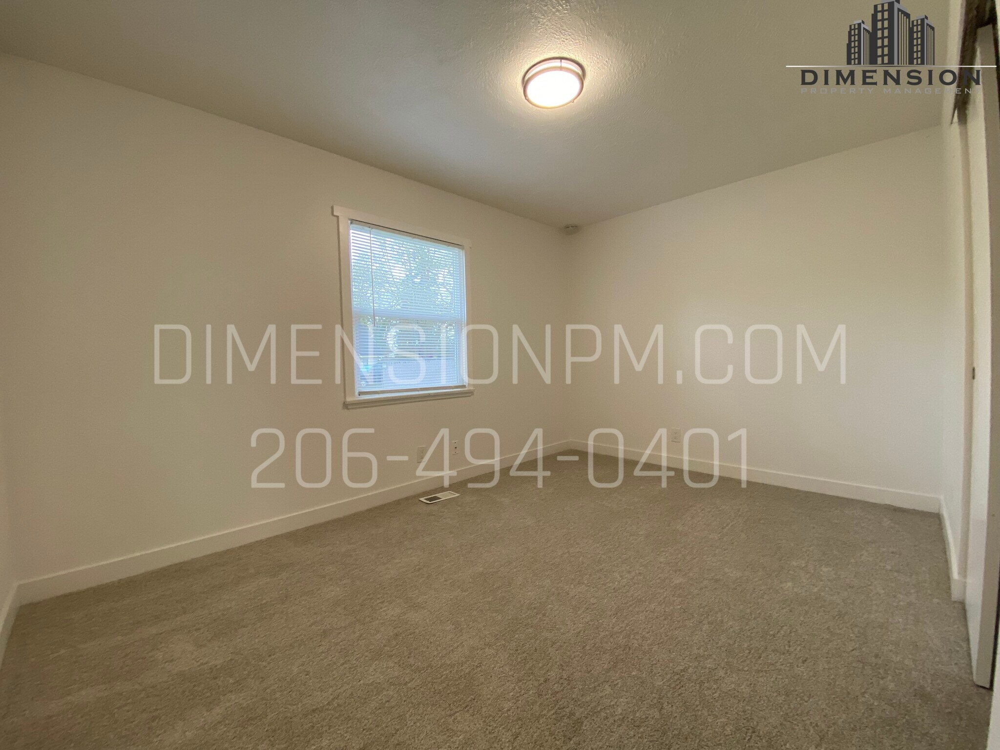 Building Photo - 9012 Highland Ave SW