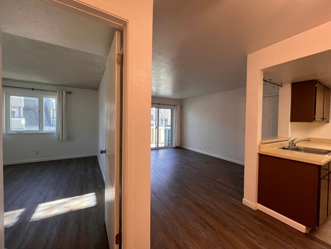 Building Photo - Cute 1 bedroom Reno apartment!