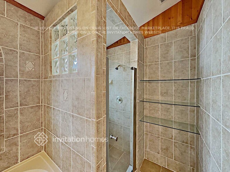 Building Photo - 738 Birgham Pl