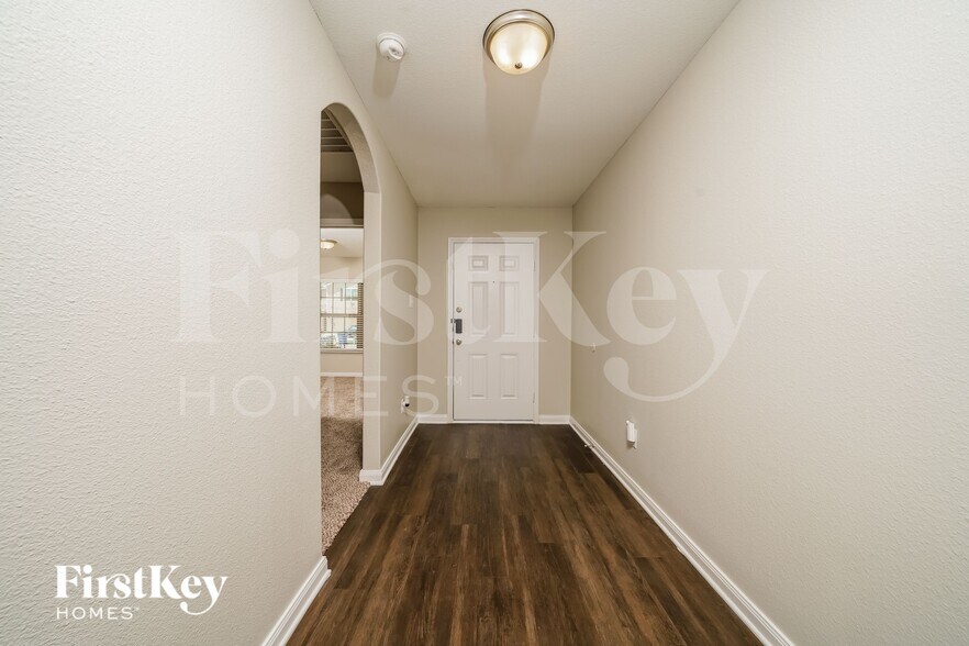 Building Photo - 1310 Barrel Dr