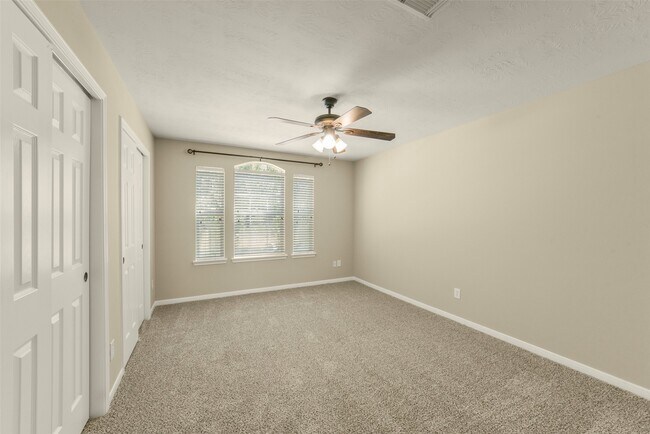 Building Photo - 2414 Falcon Knoll Ln