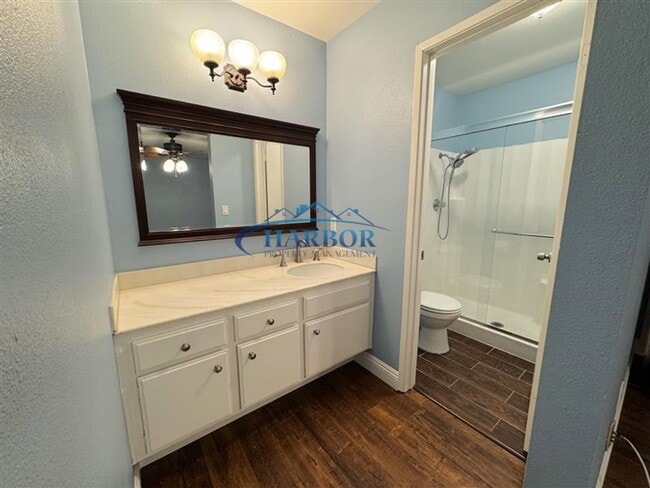 Building Photo - Spacious 2-Bedroom Townhouse in the Heart ...