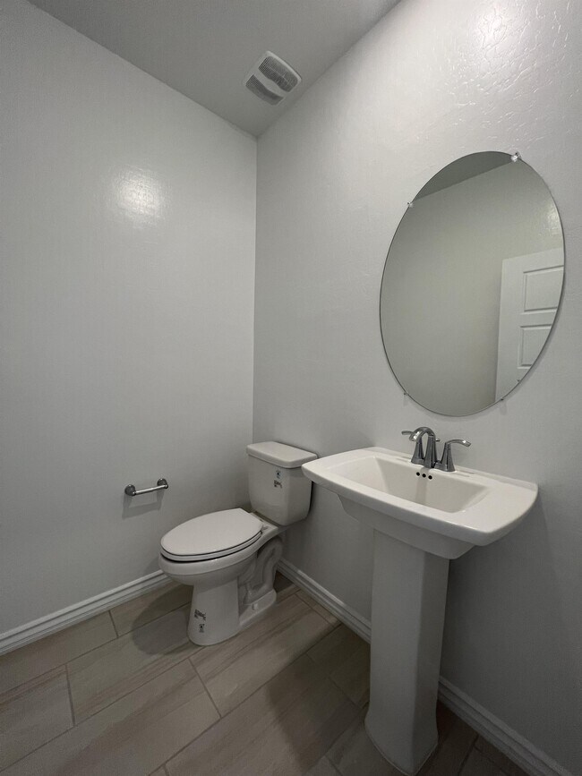 Building Photo - 274 Callen Falls Ave