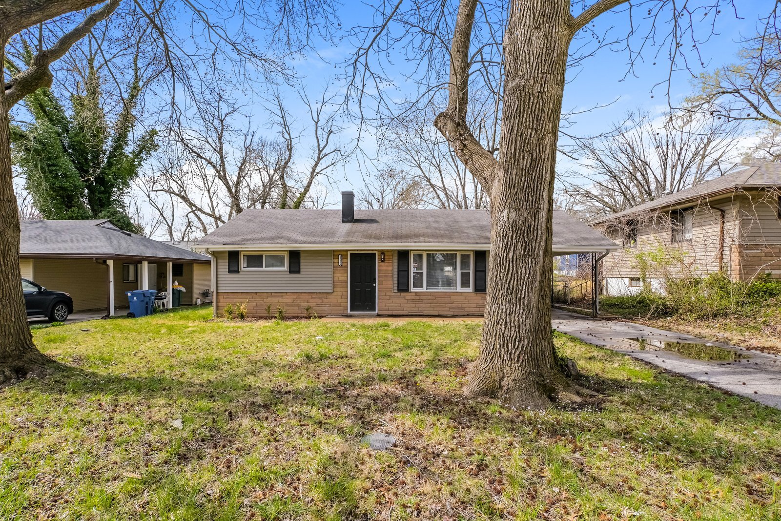 Building Photo - 10109 Ventura Dr