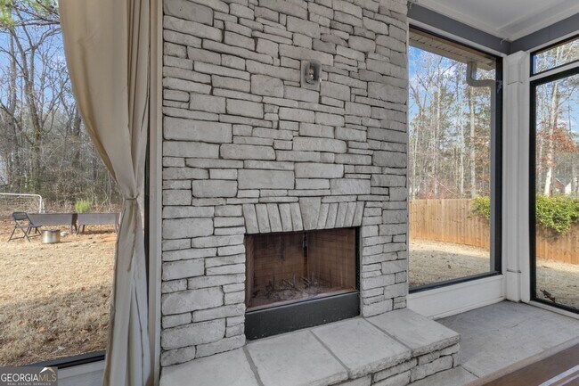 Building Photo - 21 Long Branch Trail