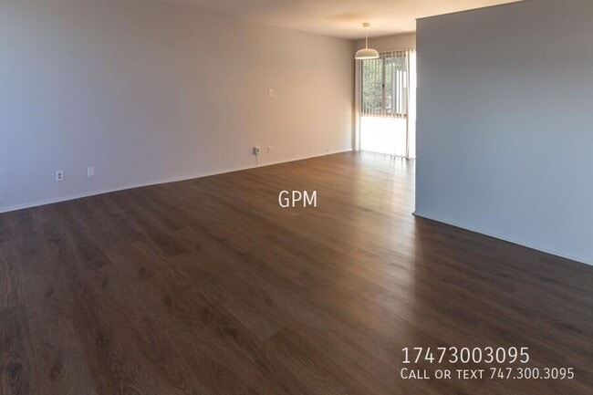 Building Photo - 2356 Duane St