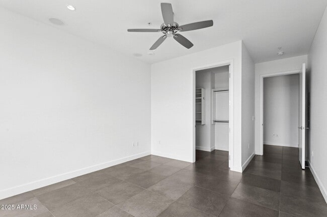 Building Photo - 15215 N Kierland Blvd
